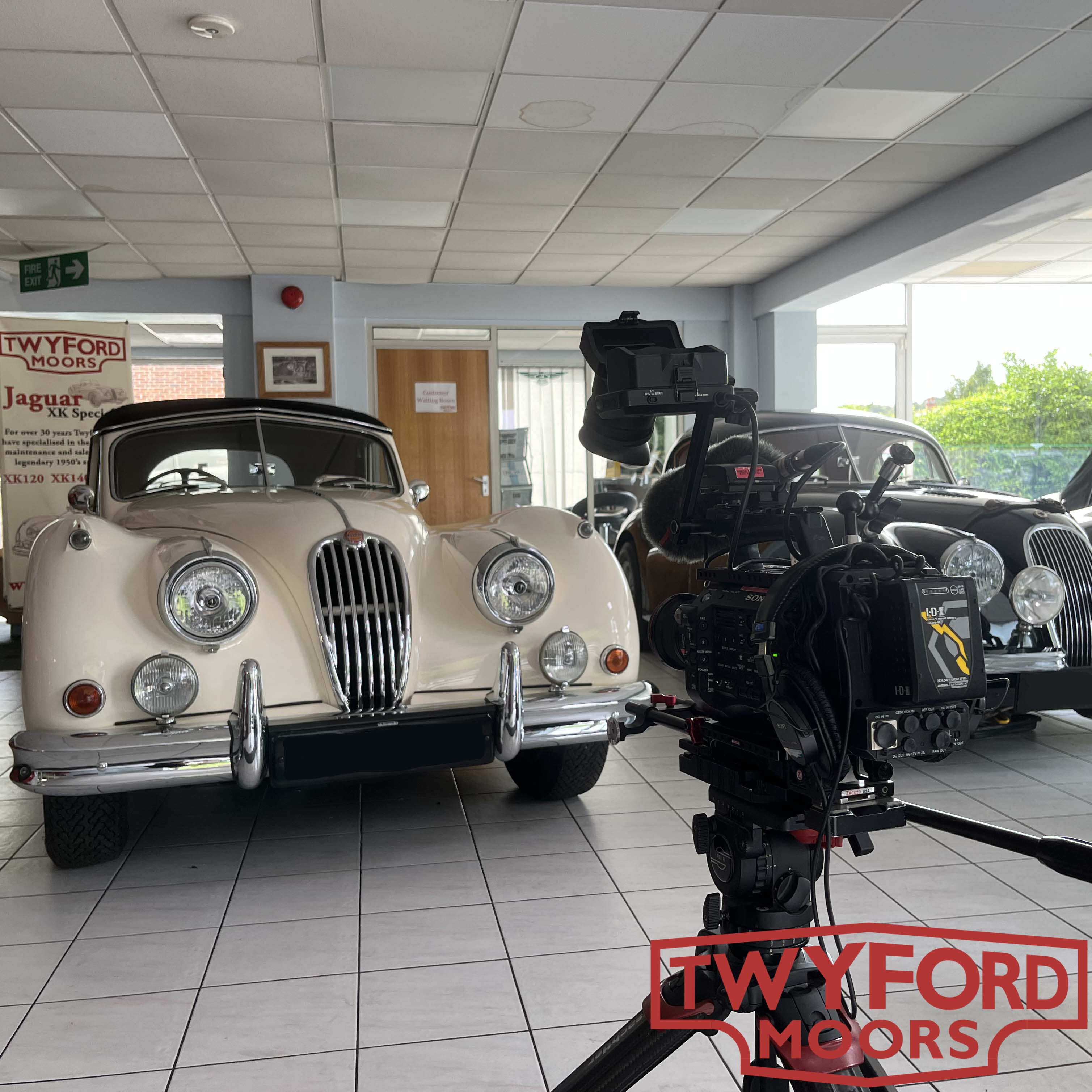 Salvage Hunters Restorers visit Twyford Moors